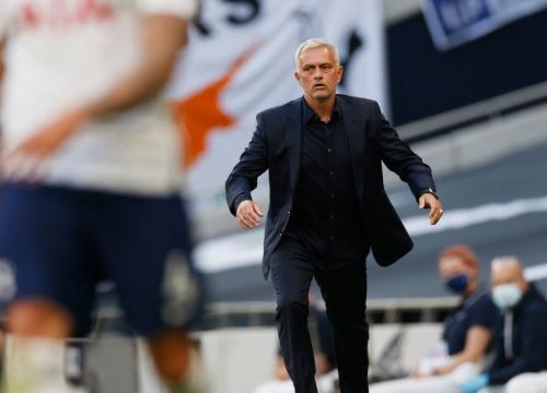 Jose Mourinho chê các cầu thủ Tottenham quá "lười biếng"