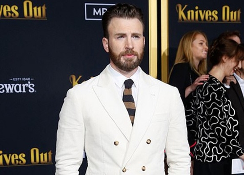 Netizen kêu gọi tôn trọng quyền riêng tư sau sự cố ảnh nhạy cảm của "Captain" Chris Evans