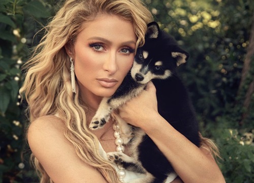 Paris Hilton gần 40 tuổi vẫn trẻ trung, sang chảnh và quyến rũ