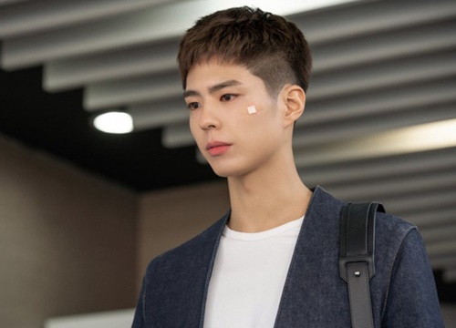 Record of Youth có đủ chất cho Park Bo Gum "giữ nhiệt" suốt 2 năm "vắng nhà"?