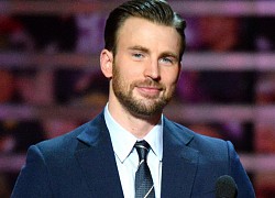 "Captain America" Chris Evans giả ngơ khi được hỏi về sự cố lộ ảnh nhạy cảm trên sóng truyền hình