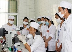 Chuyên gia nói gì về điểm sàn nhóm ngành y dược, sư phạm 2020?