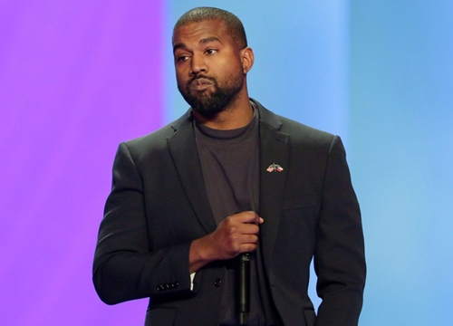 Đi tiểu lên cúp Grammy, "ăn vạ" các nghệ sĩ khác và "khủng bố" Twitter: Kanye West đang tự giết chết sự nghiệp âm nhạc của mình?