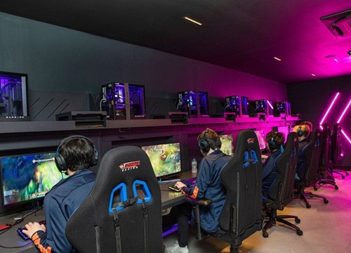 Mặc cho nền kinh tế kẻ khóc người cười, eSports vẫn phát triển bất chấp COVID-19