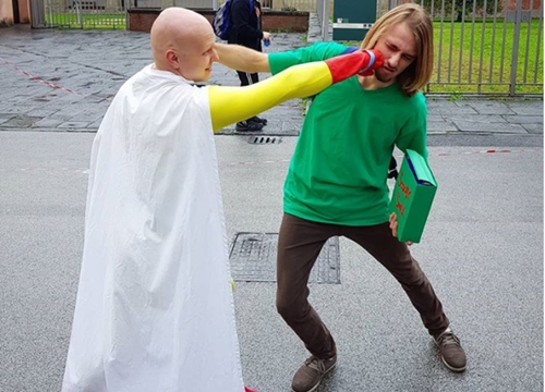 One Punch Man: Cạn lời khi ngắm loạt ảnh cosplay Saitama, thấp bé nhẹ cân đến "chuyển giới" cũng có