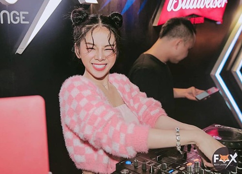 Giữa một rừng nữ DJ bốc lửa, vì sao DJ Mie lại mặc kín đáo trong show "Rap Việt"?