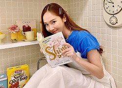 Netizen bức xúc khi Jessica liên tục lợi dụng SNSD cho cuốn tự truyện, fan "đào lại" ca khúc 5 năm trước của 8 thành viên để "dằn mặt"