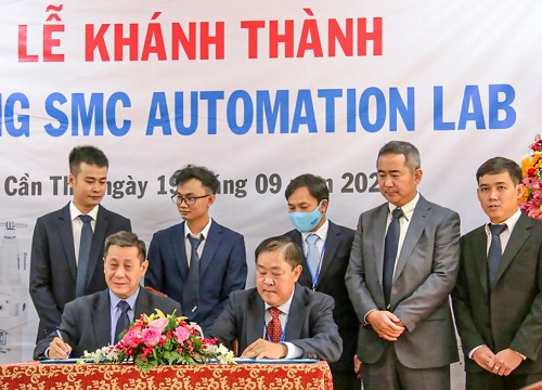 Trường Đại học Cần Thơ khai giảng năm học mới