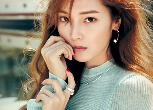 Fan lục lại bằng chứng Jessica bị SNSD tẩy chay