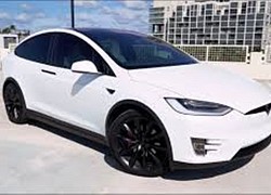 Tesla Model X "phá vỡ định kiến" và hầm hố nhờ RevoZport