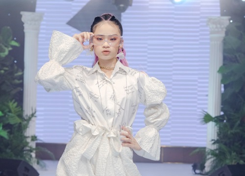 Thay tận 3 bộ trang phục trong show "Ivan 6", Bảo Hà xứng danh mẫu nhí ruột của Ivan Trần