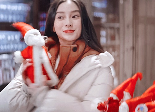 Angela Baby âm thầm đóng phim ngôn tình, diễn cũng tạm nhưng gương mặt hốc hác gây chú ý