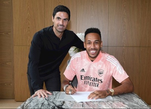 Aubameyang bất ngờ tiết lộ về quyết định ở lại Arsenal