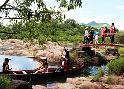 Dòng sông như trôi về thời tiền sử