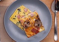 Hướng dẫn làm món trứng vuông thập cẩm