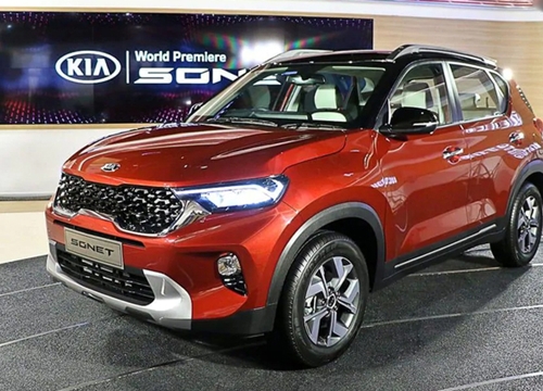 Kia Sonet gồm 15 phiên bản, giá từ 9.200 USD