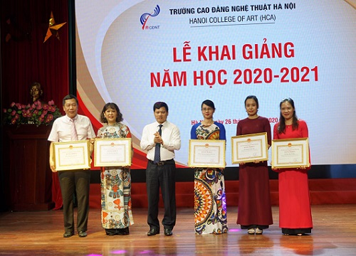 Trường Cao đẳng Nghệ thuật Hà Nội khai giảng năm học mới