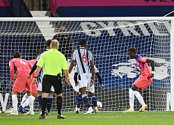 Sai lầm của trọng tài giúp Chelsea thoát thua West Brom