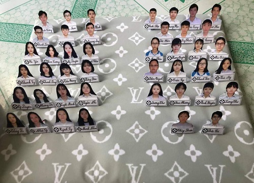 Xuất hiện những cách tạo sơ đồ lớp có 1-0-2, đẹp mắt thật đấy nhưng đủ khiến học sinh sợ run người mỗi khi cô gọi lên bảng