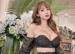 Mặc chiếc váy "tàng hình" dáng ôm sát, hot girl mê hoặc CĐM với đường cong mướt mắt