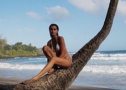 Mỹ nhân xứ Samba Gizele Oliveira gợi cảm ngất ngây trước biển