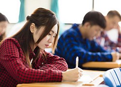 Người trẻ Trung Quốc kiệt sức vì 'tấm thẻ vàng' học vấn