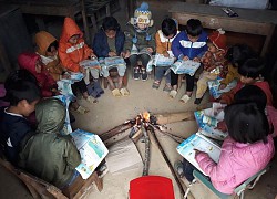 Phụ huynh góp củi, thầy cô góp công sưởi ấm mùa đông buốt rét