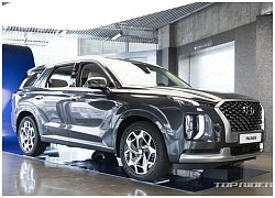 Ảnh thực tế Hyundai Palisade phiên bản VIP tại đại lý: Ghế sau đúng chất ông chủ, xịn không kém Maybach, giá quy đổi hơn 1,1 tỷ đồng