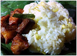 Xôi nếp Mai Châu phải ăn với thịt nướng lá móc mật