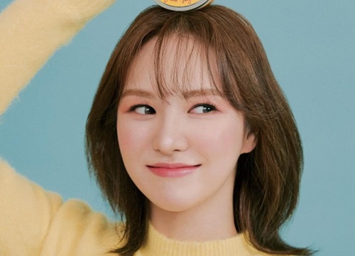 Wendy (Red Velvet) trở lại cực xinh với bộ ảnh mới, được netizen Hàn ví như tiên tử