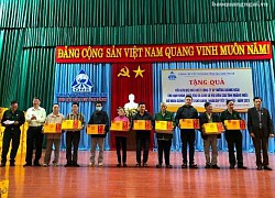 Công ty CP đường Quảng Ngãi tặng quà cho nạn nhân chất độc da cam và cựu chiến binh nghèo