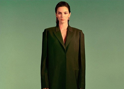 Kendall Jenner tự làm stylist quảng bá Givenchy