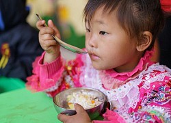 Mang đông ấm yêu thương tới các em nhỏ Cao Bằng