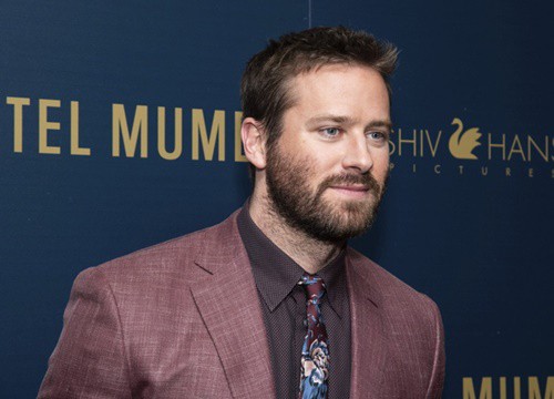 Sau bê bối, Armie Hammer phải rời dự án về hậu trường phim 'Bố Già'