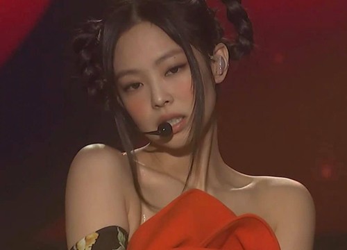 "Cô gái Trung Hoa" Jennie diễn SOLO "chặt chém" nhất THE SHOW: Lời rap, vũ đạo, phối khí mới toanh, dàn dựng sân khấu "đỉnh của chóp"