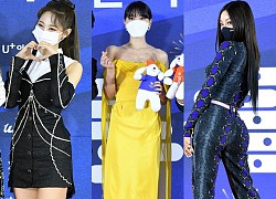 Thảm đỏ Seoul Music Awards 2021: Sooyoung lộng lẫy đầm vàng choé át cả Tzuyu (TWICE), "chị đại" Jessi cố tình khoe vòng 3 khủng