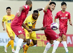 Tiền đạo ghi nhiều bàn nhất V.League bỏ lỡ cơ hội khó tin và cái kết xây xẩm mặt mày