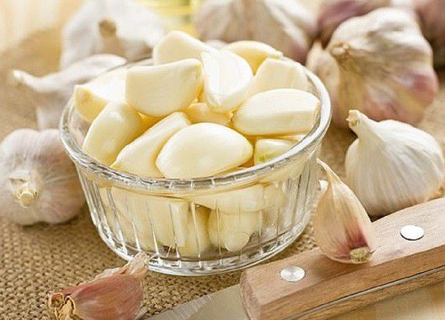 Uống trà tỏi tốt cho người bị tiểu đường