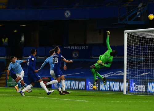 Chelsea xem xét sa thải sớm Lampard sau thua thảm Man City