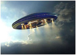 UFO xuất hiện trên bầu trời đêm của Hawaii