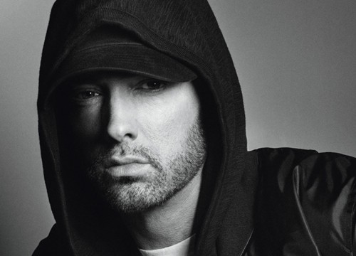 Eminem bày tỏ sự không hài lòng qua ca khúc "Zeus", nhưng Snoop Dogg lại khẳng định không muốn đáp lại