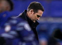 Frank Lampard phải tự cứu mình khỏi kết cục của những người thầy cũ