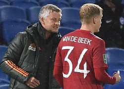 HLV Solskjaer giải thích lý do Van de Beek thường xuyên ngồi dự bị