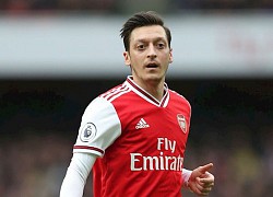 Mesut Ozil vô tình tiết lộ bến đỗ mới