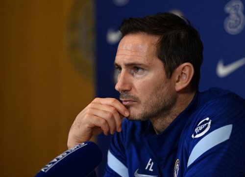 Thua thảm Man City, HLV Frank Lampard vẫn yên vị