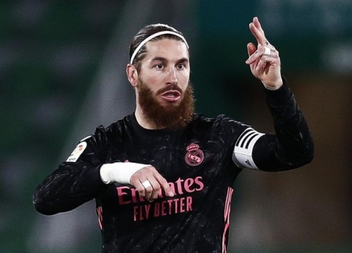 Ba đội bóng lớn theo đuổi Sergio Ramos