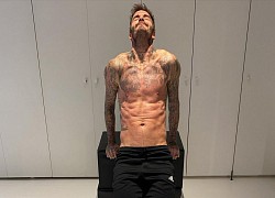 David Beckham khoe ảnh cởi trần, body 'căng đét' của ông bố 4 con U50 khiến dân tình trầm trồ