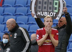 De Boer hối De Beek rời Man Utd