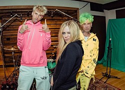 Màn hợp tác với MOD SUN chưa kịp hết nóng, Arvil Lavigne đã "nhá hàng" về dự án chung với MGK