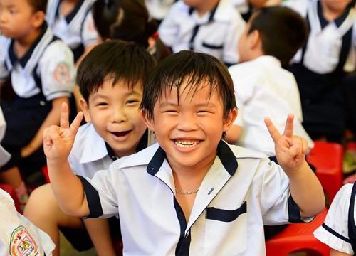 Mẹ "đăng đàn" xin ý kiến dạy con hay viết sai lại nói chuyện nhiều, nhưng bất ngờ gây tranh cãi với tin nhắn đính kèm của cô giáo